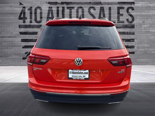 2018 VW TIGUAN 2.0T SE 4MOTION Lower Image 2