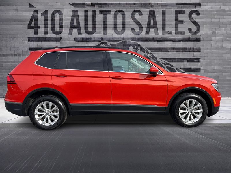 2018 VW TIGUAN 2.0T SE 4MOTION Upper Image 2