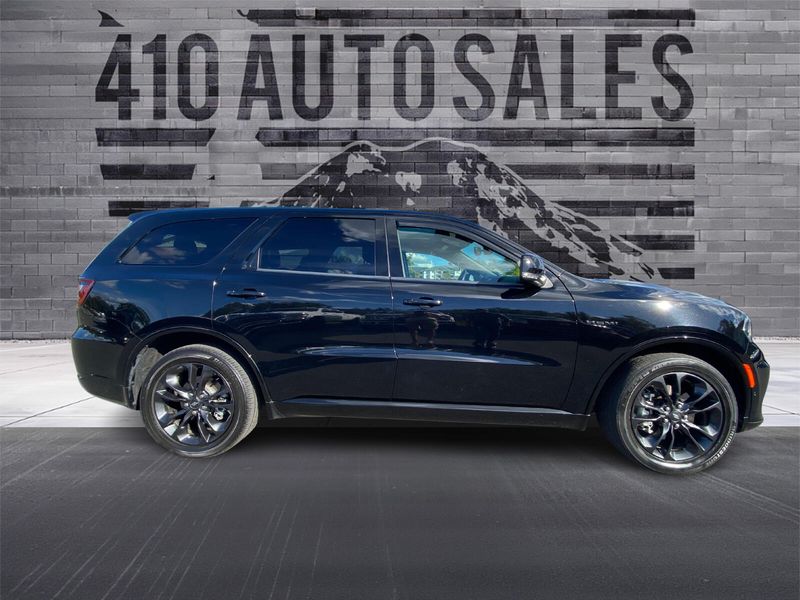 2022 Dodge Durango R/T photo 2
