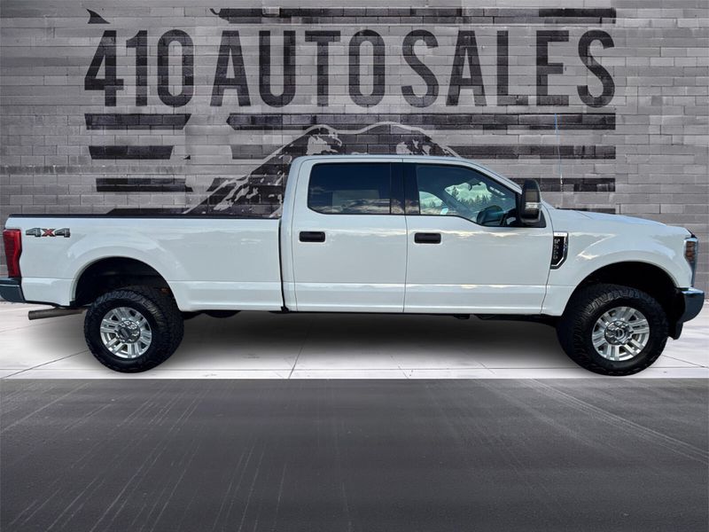 2019 Ford F-350 XLT photo 2
