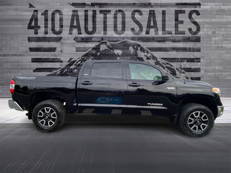 2016 TOYOTA TUNDRA SR5 CREWMAX Upper Image 2