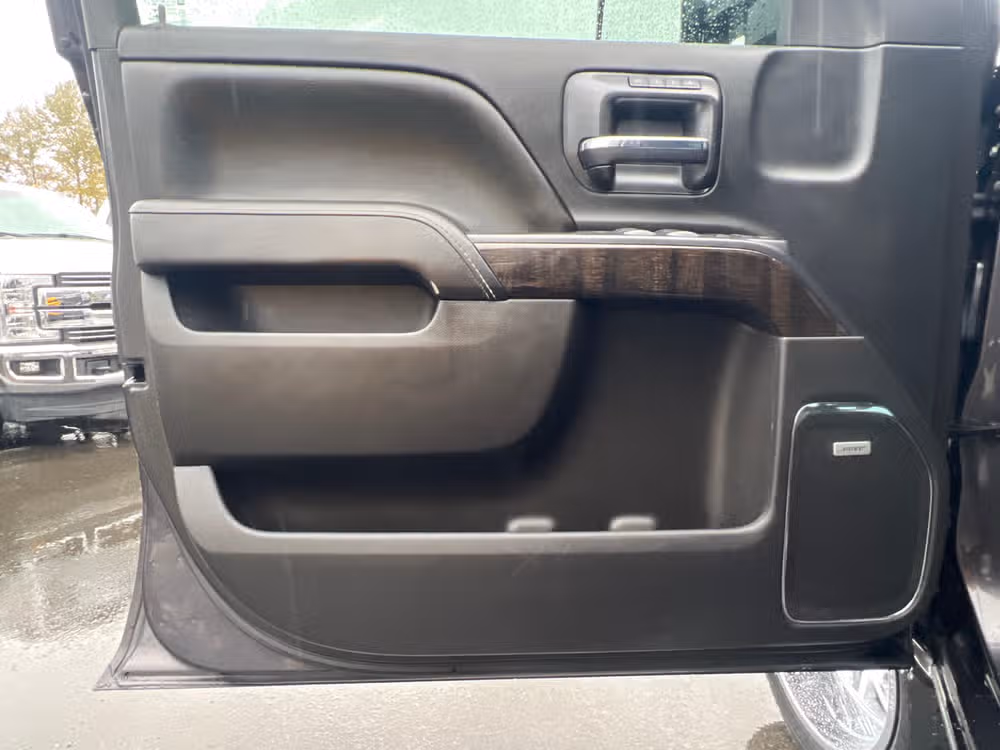 2016 GMC 2500HD DENALI *DURAMAX DIESEL* Image 25