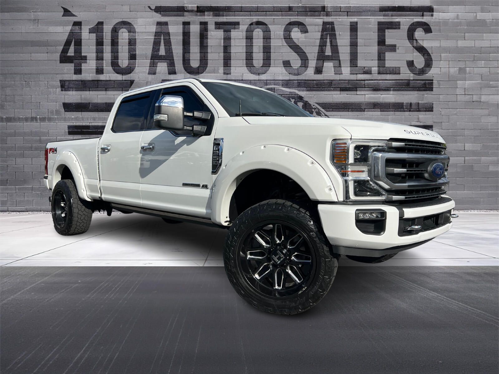 2020 Ford F-350 Super Duty Platinum's photo