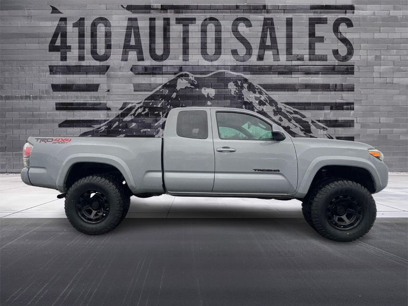 2020 TOYOTA TACOMA TRD SPORT *MANUAL* Upper Image 2