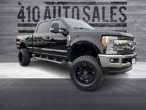 2719 - 2017 FORD F-350 LARIAT *LIFTED*