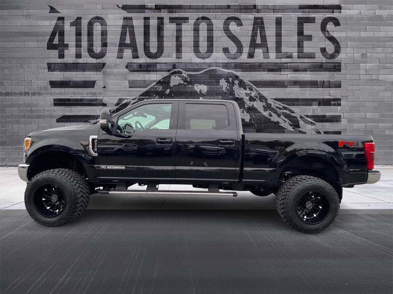 2017 FORD F-350 LARIAT *LIFTED* Upper Image 2