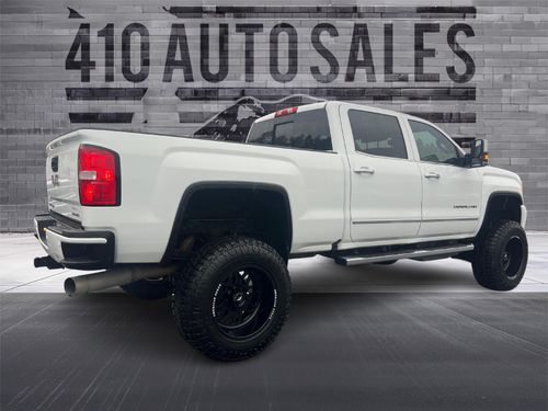 2017 GMC 2500HD DENALI *LIFTED* Lower Image 3