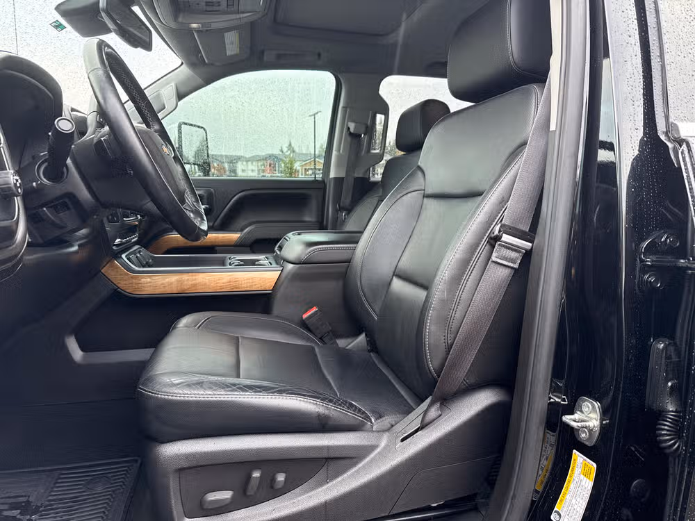 2015 Chevrolet Silverado 2500HD LTZ Image 25