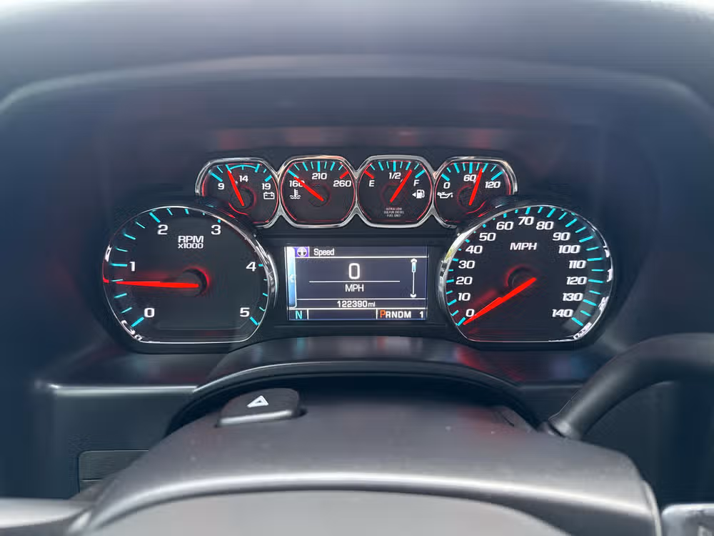 2015 Chevrolet Silverado 2500HD LTZ Image 12