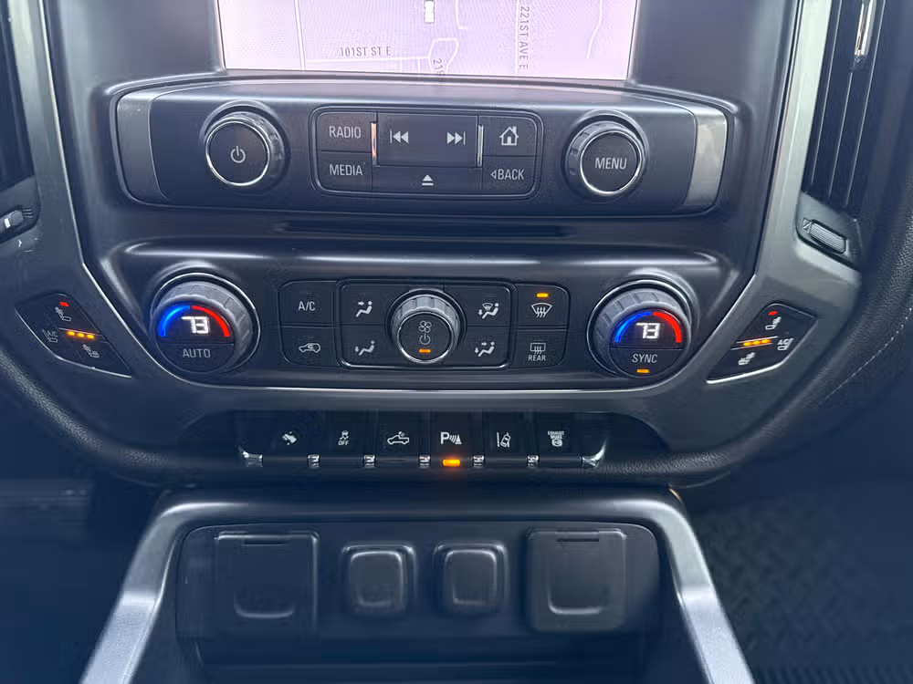 2015 Chevrolet Silverado 2500HD LTZ Image 15