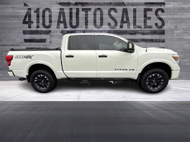 2019 NISSAN TITAN PRO-4X Upper Image 2