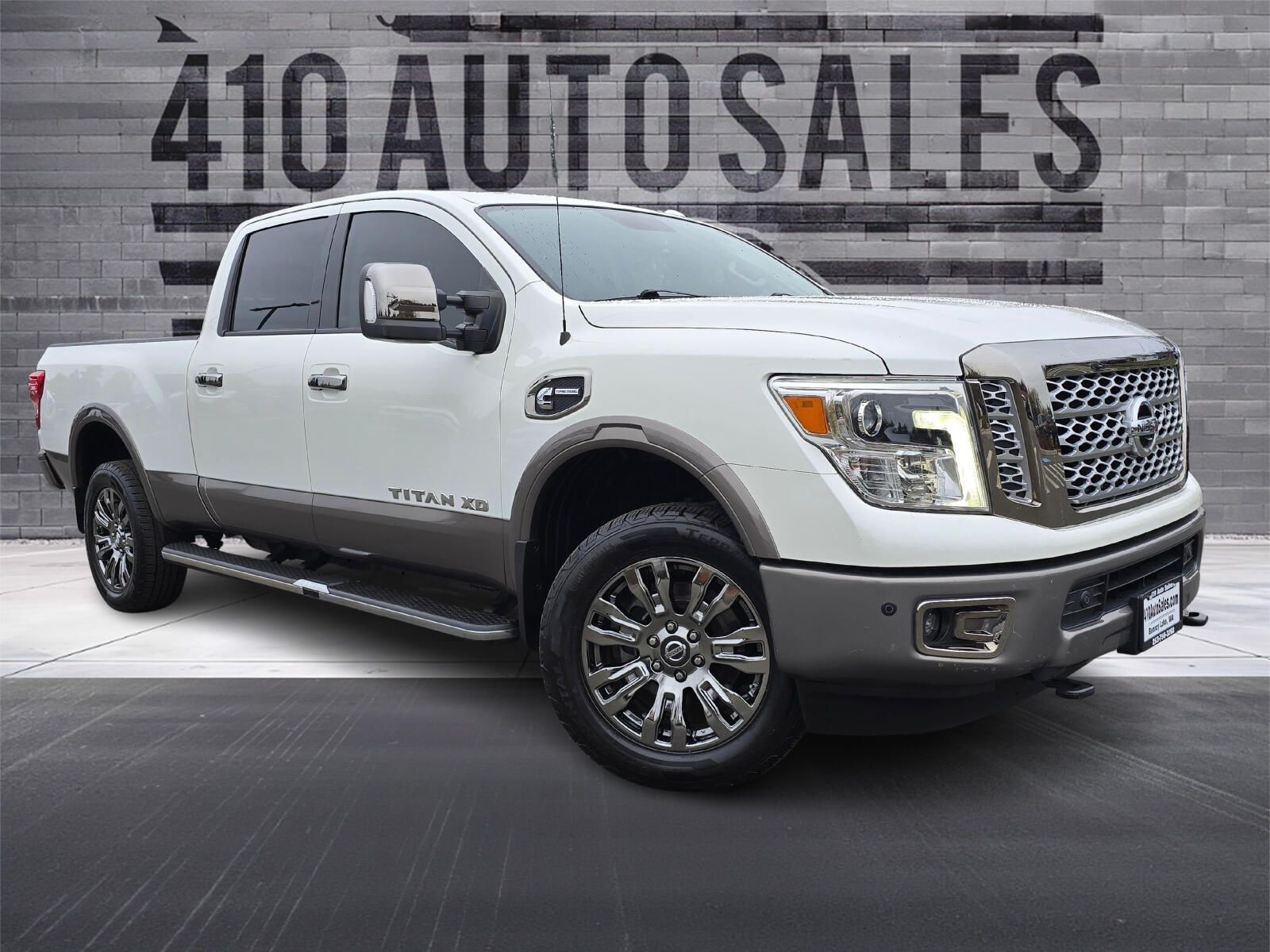 Pearl White Tricoat 2019 Nissan Titan XD Platinum Reserve Crew Cab 4WD Pickup Truck Four-Wheel Drive Automatic
