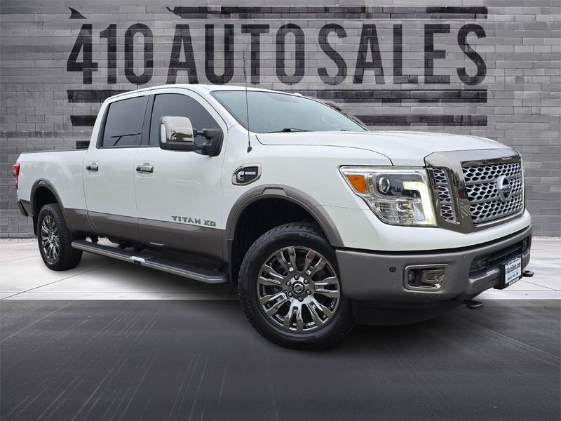 2019 Nissan Titan XD Platinum Reserve Upper Image 1