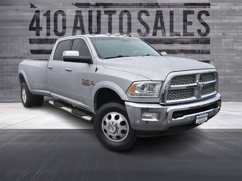 2016 Ram 3500 Laramie Dually Upper Image 1