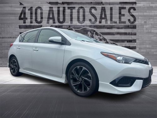 2752 - 2017 Toyota Corolla iM Base