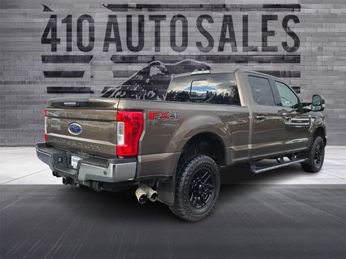 2017 Ford F-350 Super Duty Lariat Lower Image 1