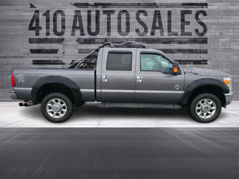 2011 FORD F-350 Lariat Upper Image 2