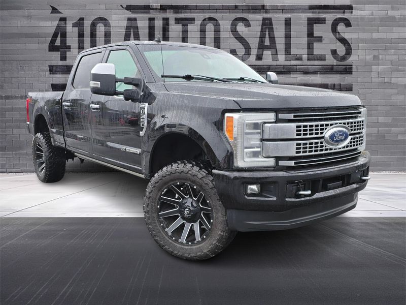 2019 Ford F-350 Super Duty Platinum Crew Cab Upper Image 1