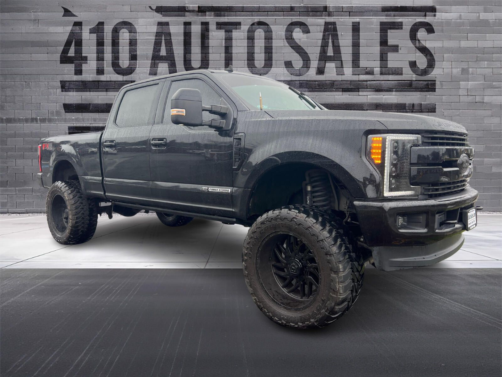 2019 Ford F-350 Super Duty Lariat's photo