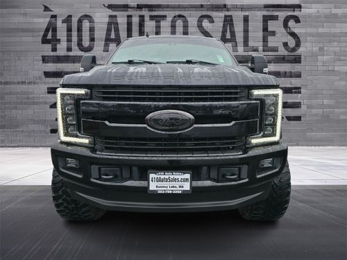2019 Ford F-350 Super Duty Lariat Lower Image 3