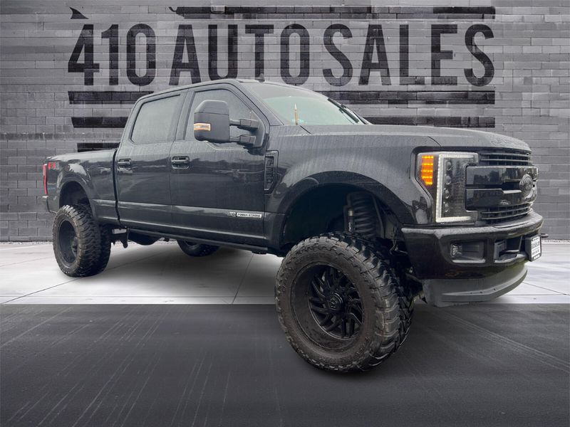 2019 Ford F-350 Super Duty Lariat Crew Cab Upper Image 1