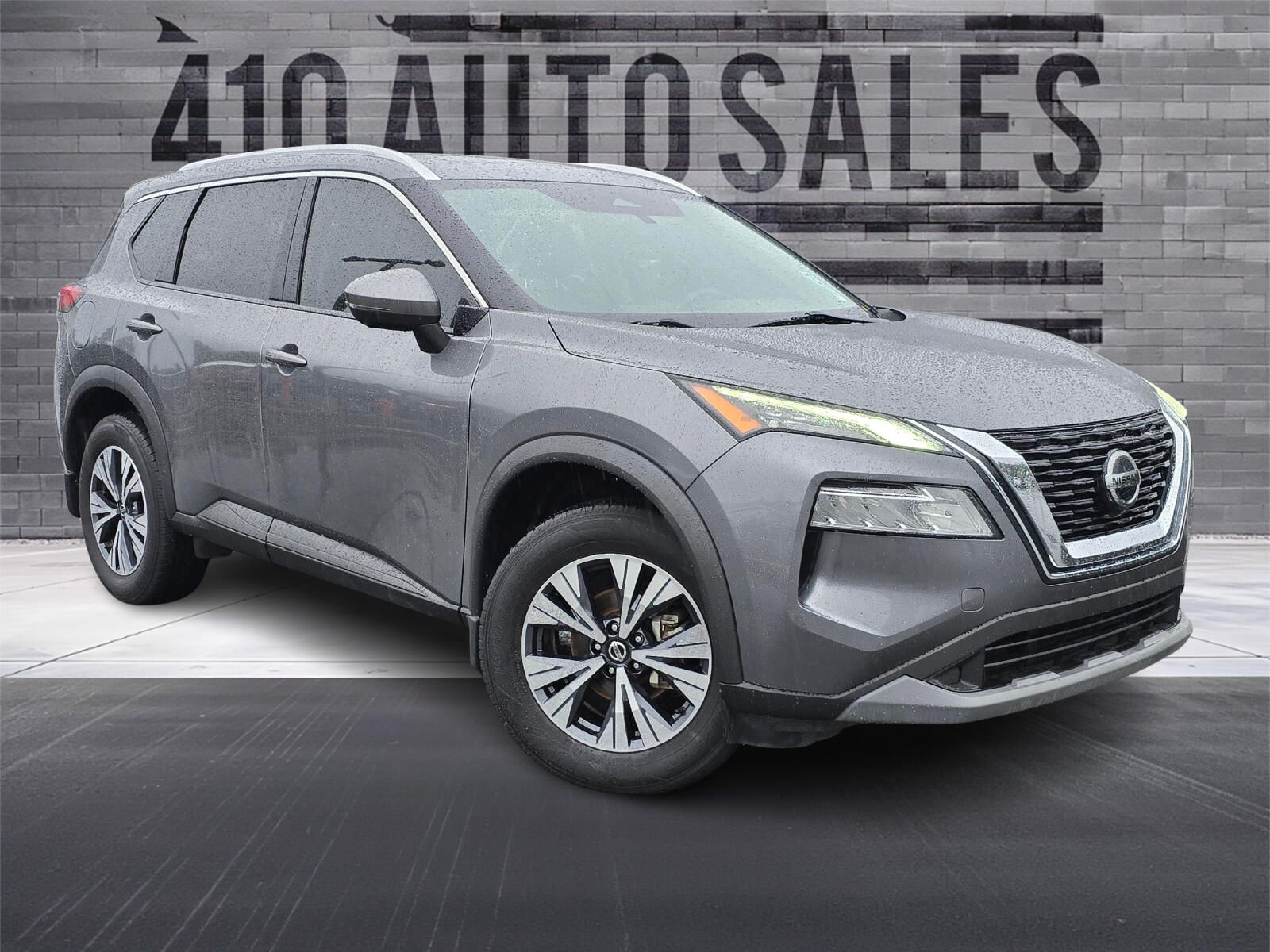 2021 Nissan Rogue SV's photo