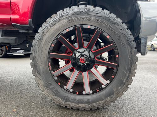 2017 Ford F-250 Super Duty Lariat Lower Image 3