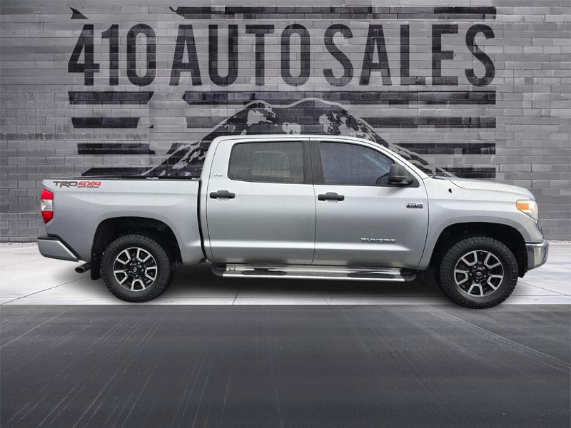 2017 TOYOTA TUNDRA SR5 CREWMAX Upper Image 2