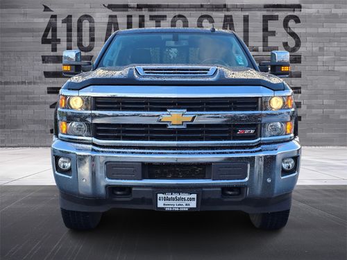 2017 Chevrolet Silverado 3500HD LTZ Lower Image 3