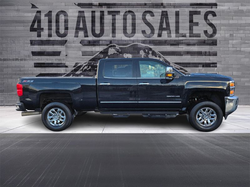 2017 Chevrolet Silverado 3500HD LTZ Upper Image 2