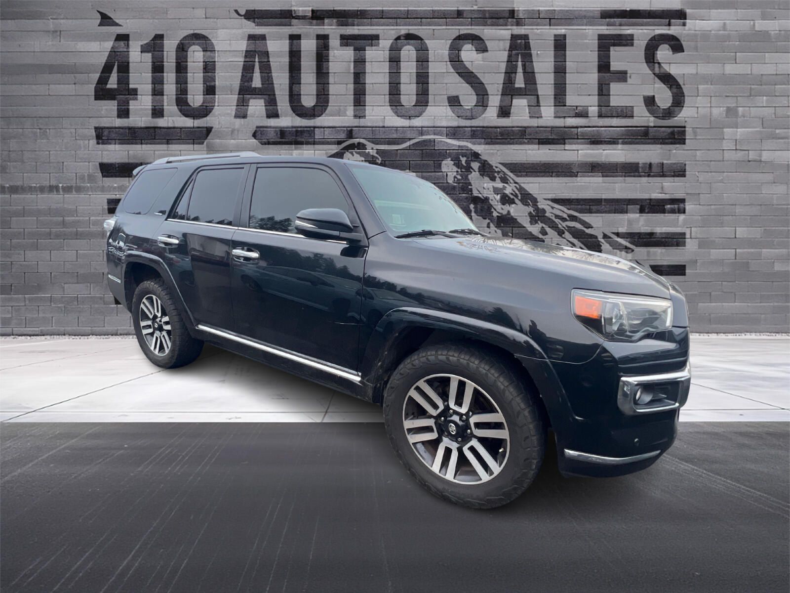 2018 Toyota 4Runner Limited's photo