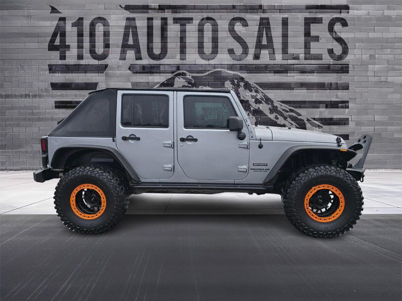 2016 Jeep Wrangler Unlimited Sport Upper Image 2