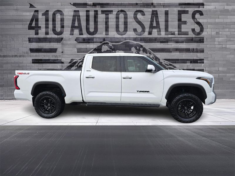 2023 Toyota Tundra Limited Upper Image 2