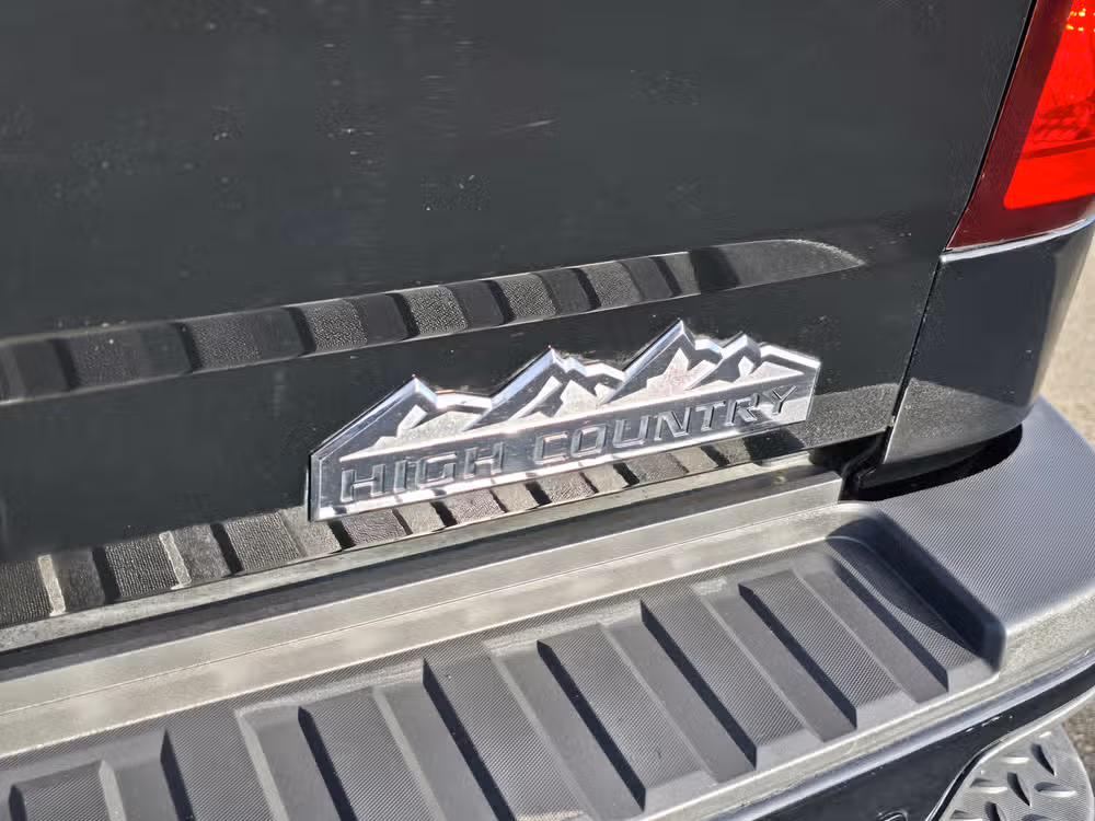2015 Chevy Silverado 3500HD High Country Image 10