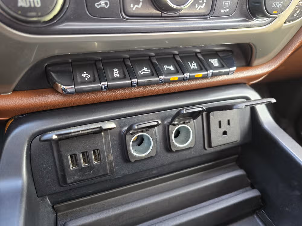 2015 Chevy Silverado 3500HD High Country Image 19