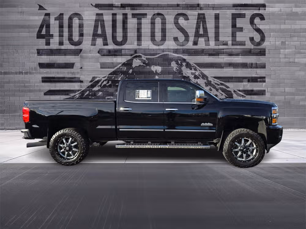 2015 Chevy Silverado 3500HD High Country Image 2
