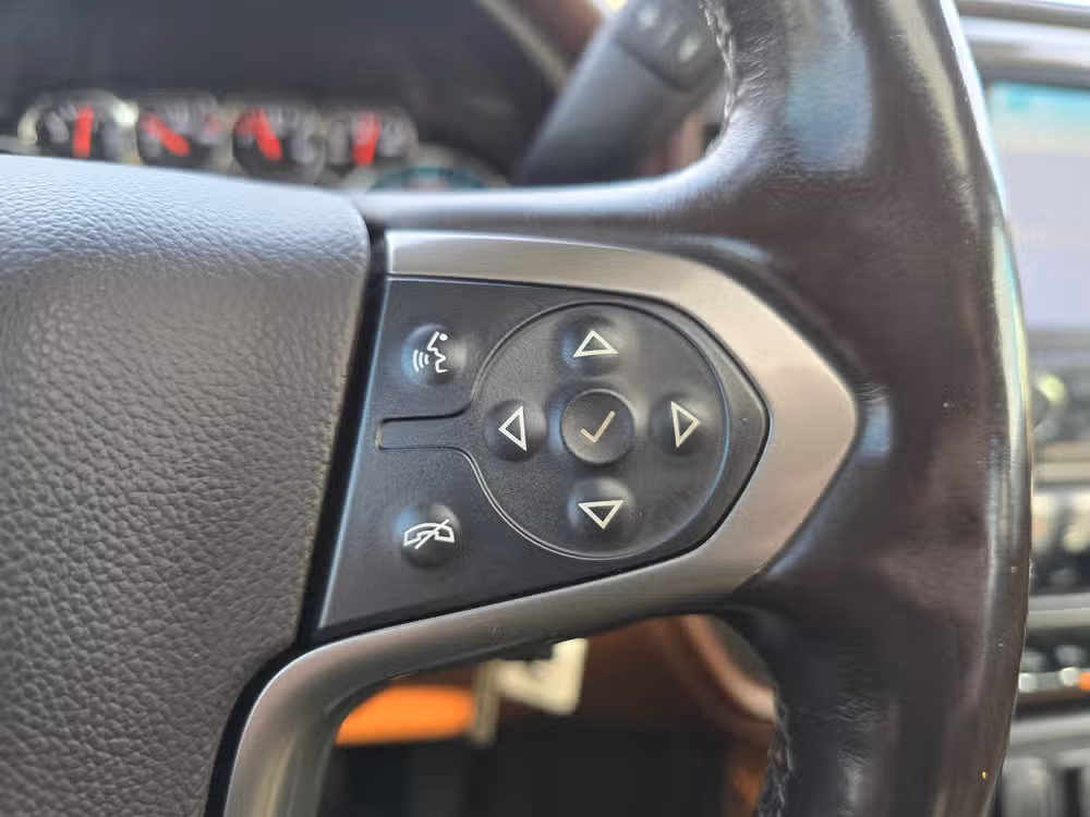 2015 Chevy Silverado 3500HD High Country Image 22