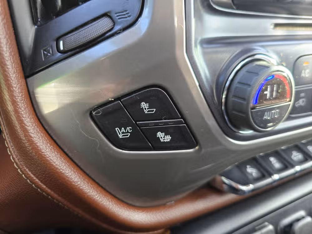 2015 Chevy Silverado 3500HD High Country Image 18