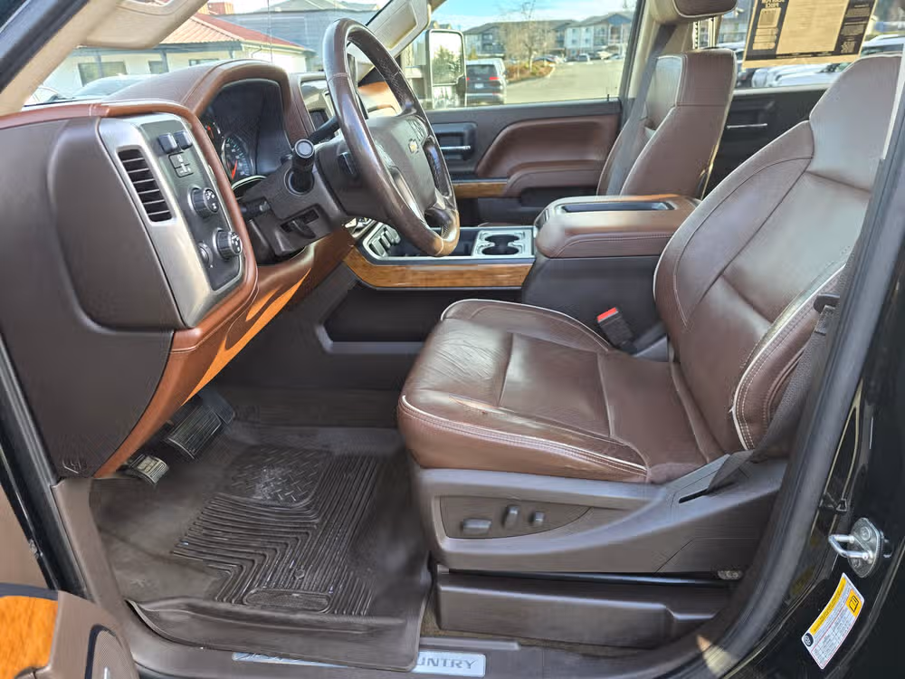 2015 Chevy Silverado 3500HD High Country Image 27