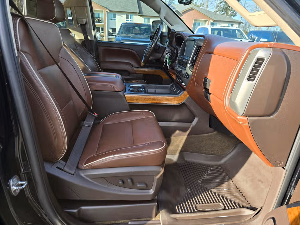2015 Chevy Silverado 3500HD High Country Image 31