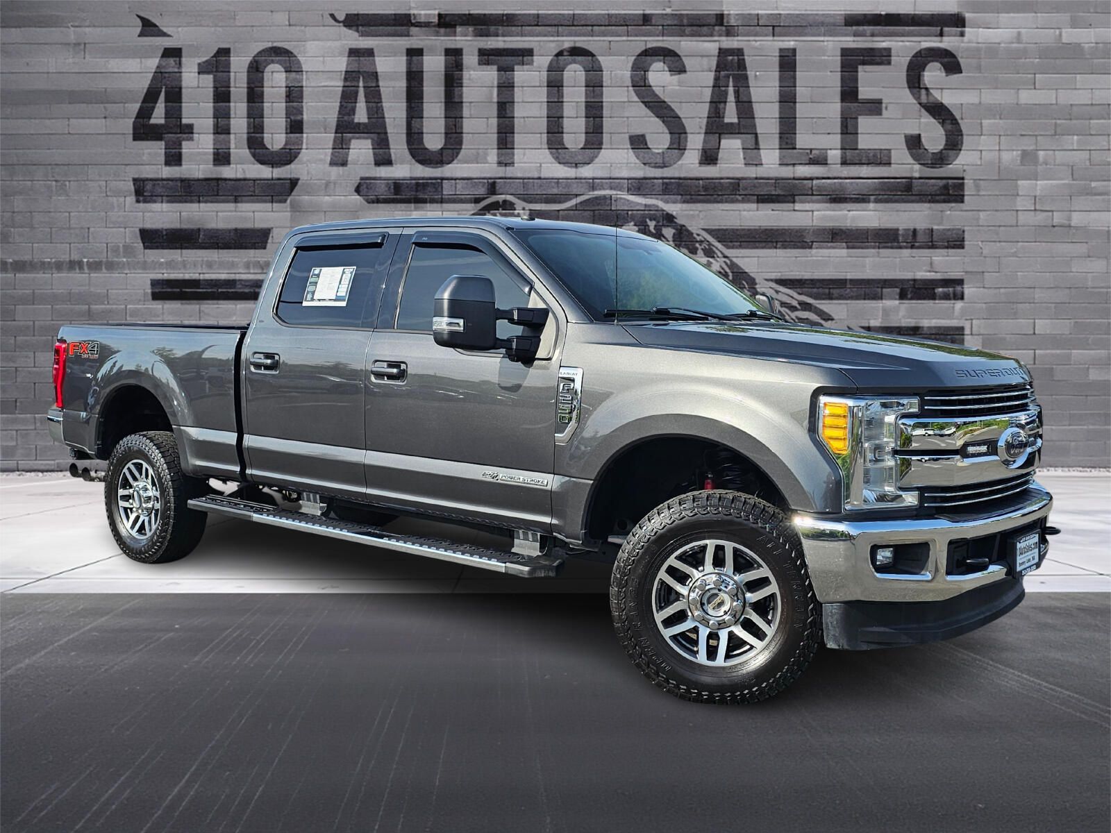2017 Ford F-250 Lariat 4x4 Crew Cab 8' Box's photo