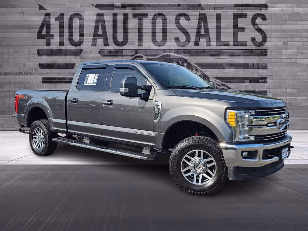 2017 Ford F-250 Lariat 4x4 Crew Cab 8' Box's photo
